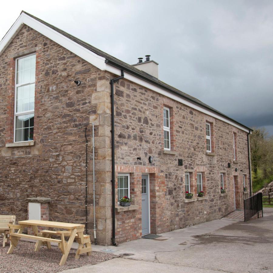 Cash Hill Farm Cottages Ballinamallard Eksteriør billede